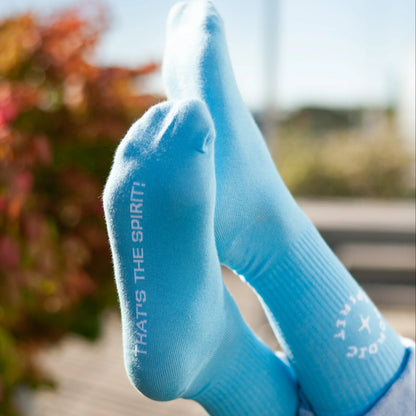 Nordic Spirit Merchandising: Hellblaue Socken mit Logo