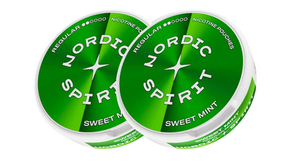 Zwei Dosen Nordic Spirit Nikotinbeutel der Sorte "Sweet Mint". (Regular)